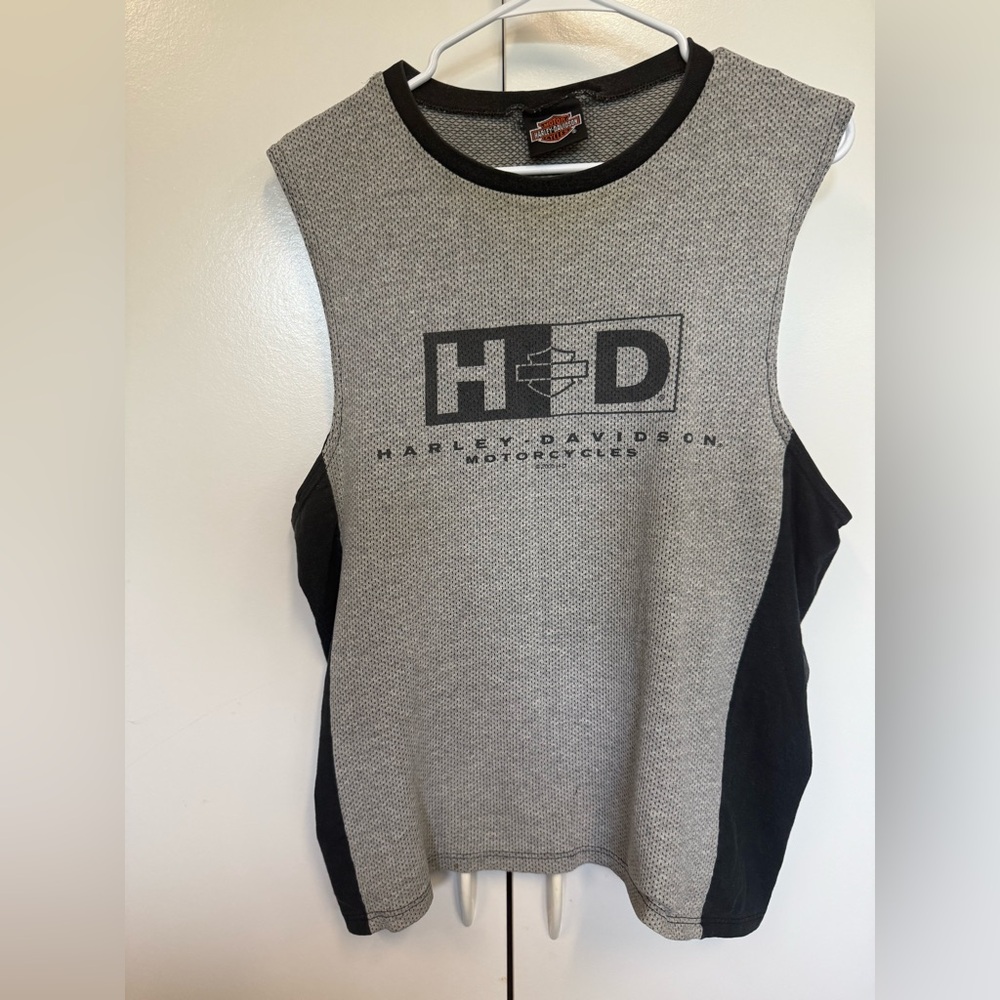 Harley Davidson Savanah Georgia sleeveless shirt.  Men’s XL.